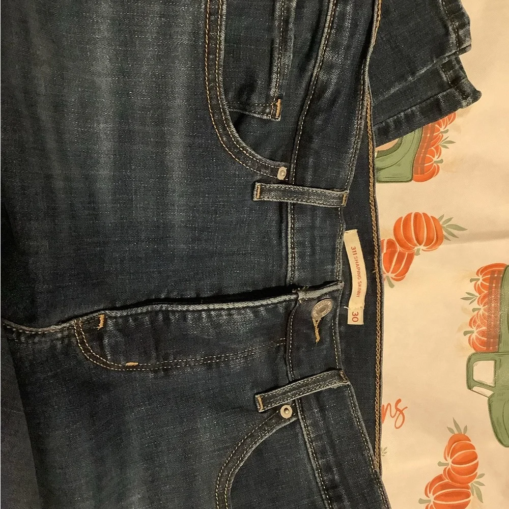 SOLD mid rise 311 Shaping Skinny jeans Women’s Size 10 super stretch 31W 29L - Picture 3 of 5